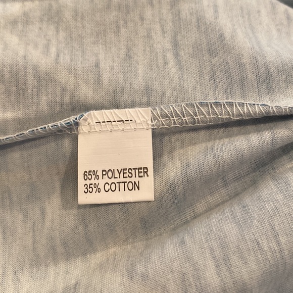 Beautiful poly and cotton top with rounded neck - Picture 4 of 5